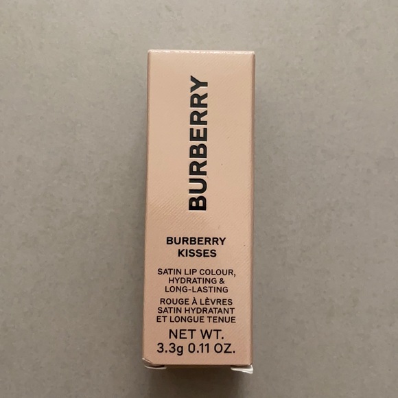 Burberry Kisses Lipstick - The Red 106 - Picture 3 of 9